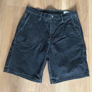 NWOT - GAP
Men’s size 32 shorts